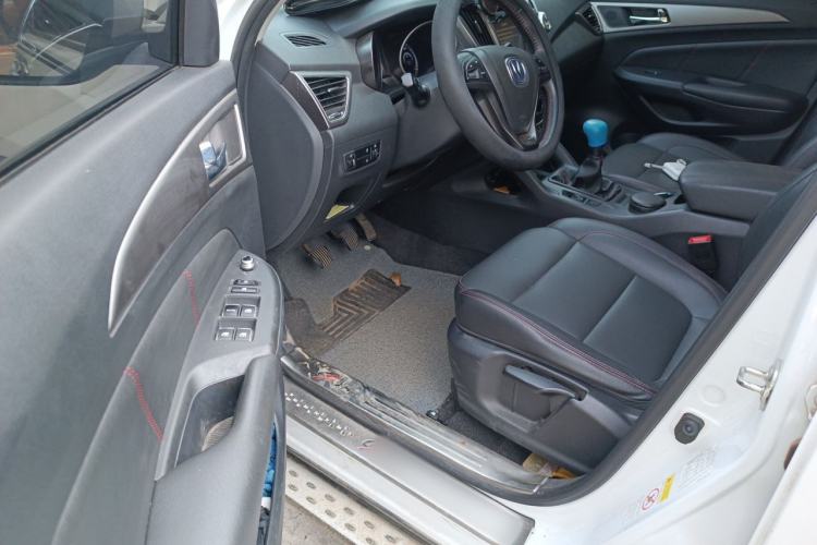 Used CHANGAN CS75 2016 2.0L Manual Luxury Version China V Standard Driver Seat