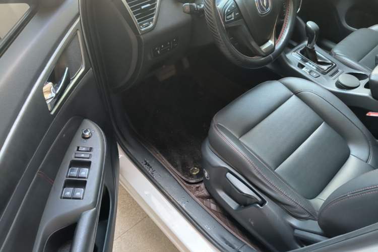 Used CHANGAN CS75 2016 1.8T Automatic Elite Model China V Standard Driver Seat