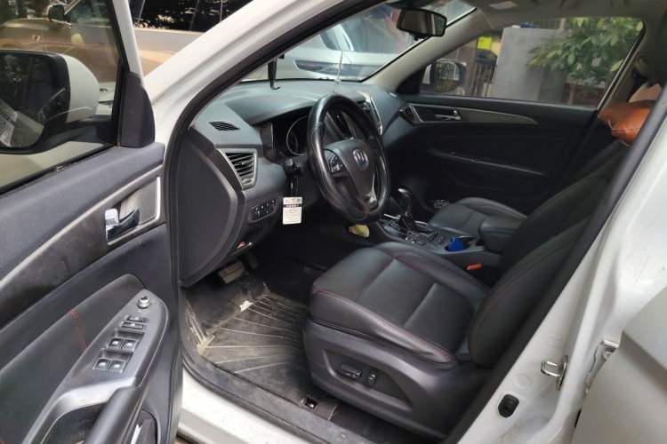 Used CHANGAN CS75 2016 1.8T Automatic Prestige Model China V Standard Driver Seat