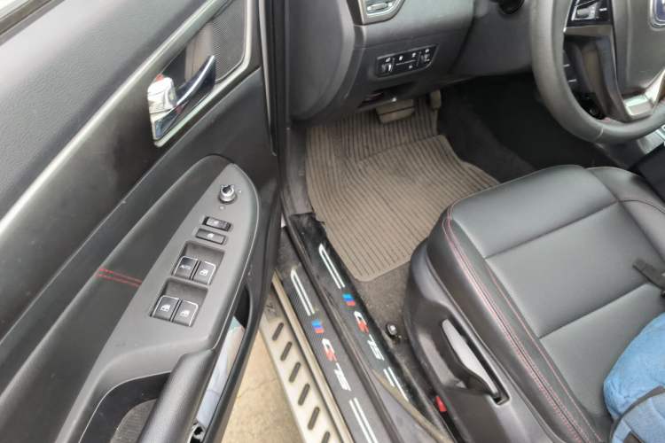 Used CHANGAN CS75 2016 1.8T Automatic Elite Model China V Standard Driver Seat