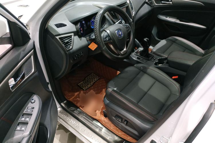 Used CHANGAN CS75 2016 2.0L Manual Leading Version China IV Standard Driver Seat