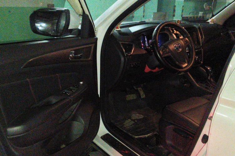 Used CHANGAN CS75 2016 1.8T Automatic Elite Model China V Standard Driver Seat
