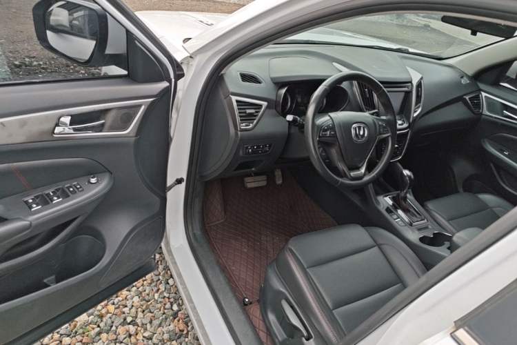Used CHANGAN CS75 2016 1.8T Automatic Elite Model China IV Standard Driver Seat