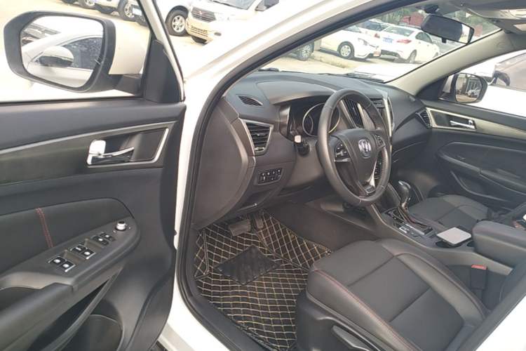Used CHANGAN CS75 2016 1.8T Automatic Elite Model China V Standard Driver Seat