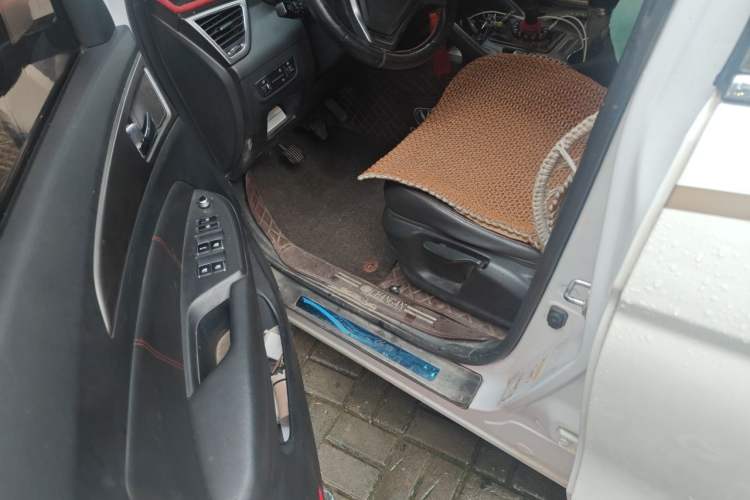 Used CHANGAN CS75 2016 2.0L Manual Luxury Version China V Standard Driver Seat