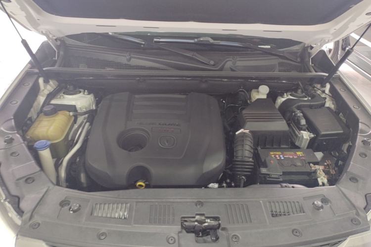 Used CHANGAN CS75 2016 1.8T Automatic Elite Model China IV Standard Engine Bay