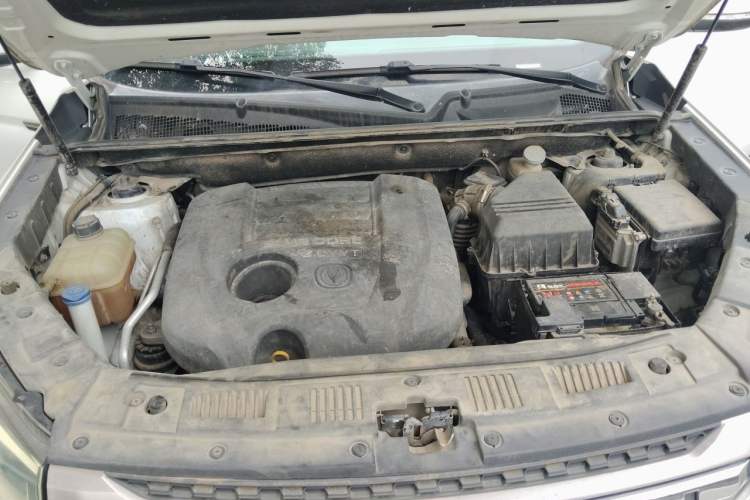 Used CHANGAN CS75 2016 2.0L Manual Luxury Version China V Standard Engine Bay