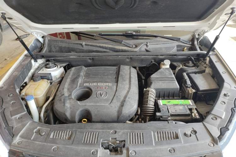 Used CHANGAN CS75 2016 1.8T Automatic Elite Model China IV Standard Engine Bay