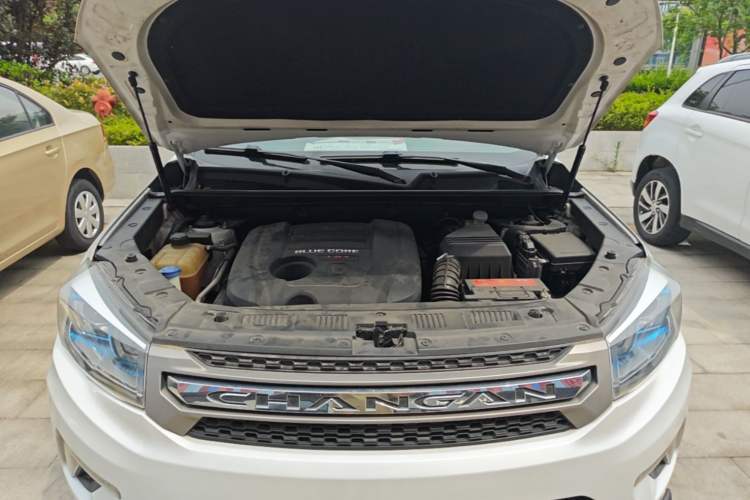 Used CHANGAN CS75 2016 1.8T Automatic Elite Model China V Standard Engine Bay
