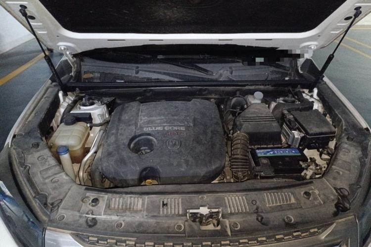 Used CHANGAN CS75 2016 1.8T Automatic Elite Model China V Standard Engine Bay