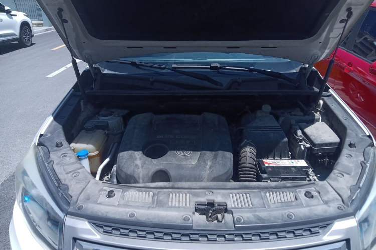 Used CHANGAN CS75 2016 1.8T Automatic Elite Model China V Standard Engine Bay