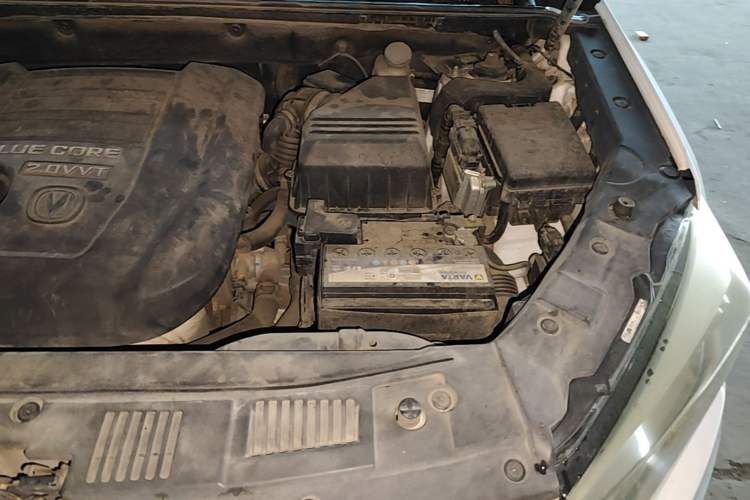 Used CHANGAN CS75 2016 2.0L Manual Leading Version China V Standard Engine Bay Left