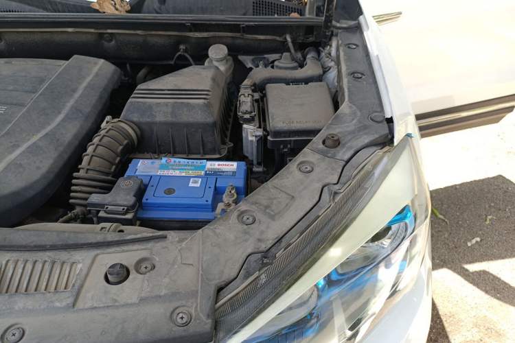 Used CHANGAN CS75 2016 1.8T Automatic Elite Model China V Standard Engine Bay Left