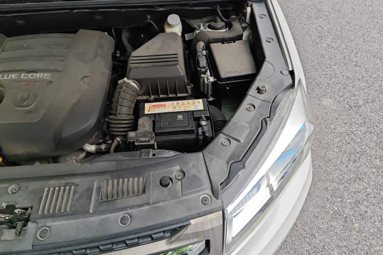 Used CHANGAN CS75 2016 1.8T Automatic Elite Model China V Standard Engine Bay Left