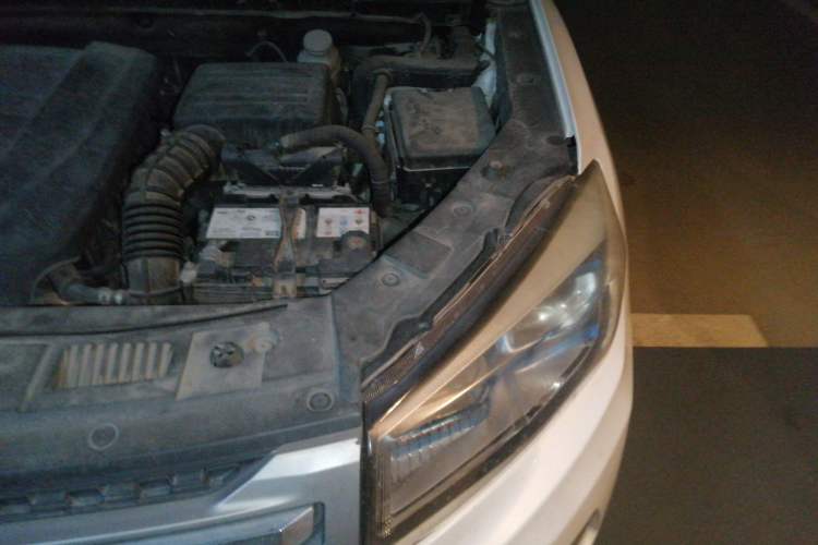 Used CHANGAN CS75 2016 1.5T Manual FENGSHANG Model Engine Bay Left