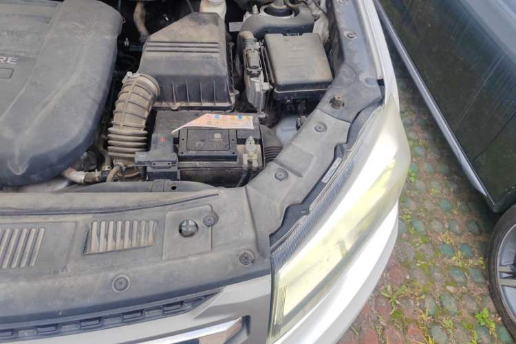 Used CHANGAN CS75 2016 1.8T Automatic Prestige Model China V Standard Engine Bay Left
