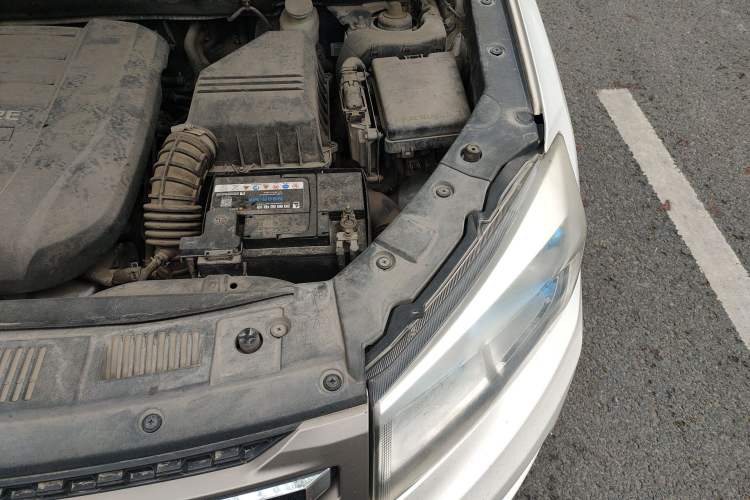 Used CHANGAN CS75 2016 1.8T Automatic Elite Model China V Standard Engine Bay Left
