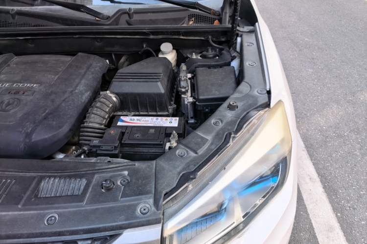Used CHANGAN CS75 2016 1.8T Automatic Elite Model China V Standard Engine Bay Left