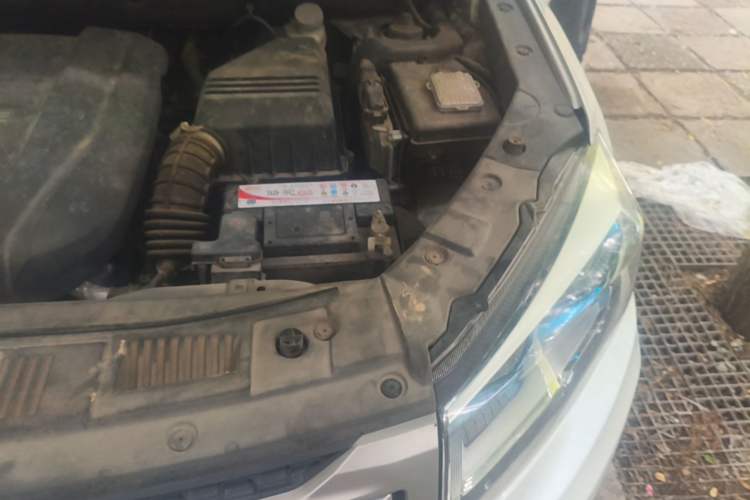 Used CHANGAN CS75 2016 1.8T Automatic Elite Model China V Standard Engine Bay Left
