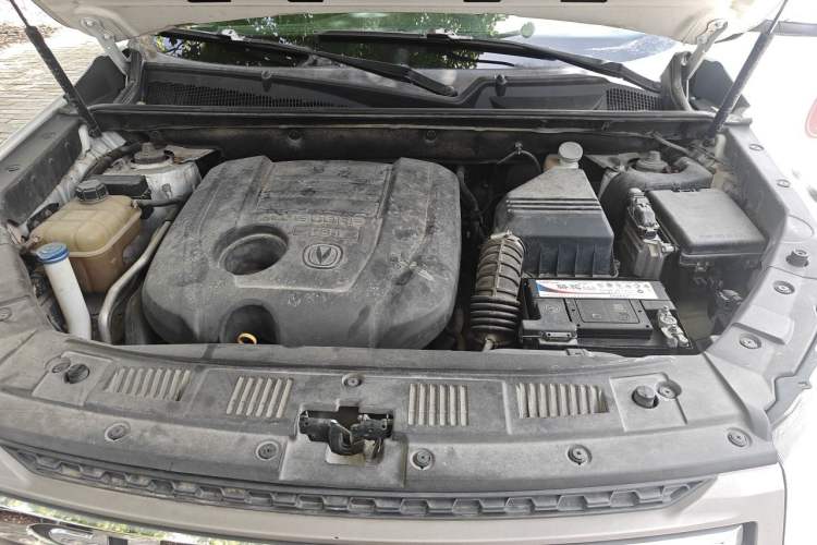 Used CHANGAN CS75 2016 1.8T Automatic Prestige Model China V Standard Engine Bay