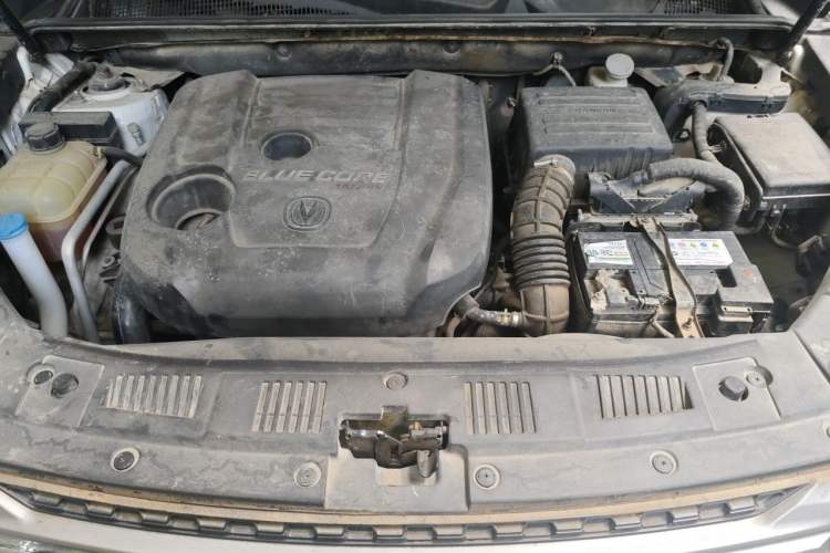 Used CHANGAN CS75 2016 1.5T Manual Excellence Model Engine Bay