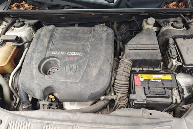 Used CHANGAN CS75 2016 1.8T Automatic Elite Model China V Standard Engine Bay