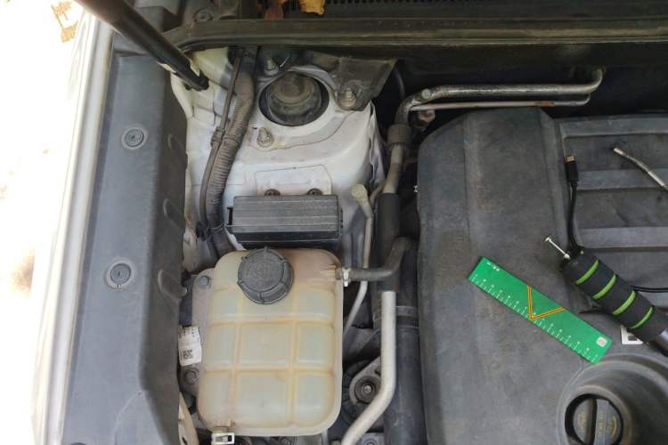 Used CHANGAN CS75 2016 1.8T Automatic Elite Model China V Standard Engine Bay Right