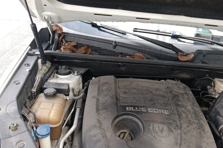 Used CHANGAN CS75 2016 1.8T Automatic Elite Model China IV Standard Engine Bay Right