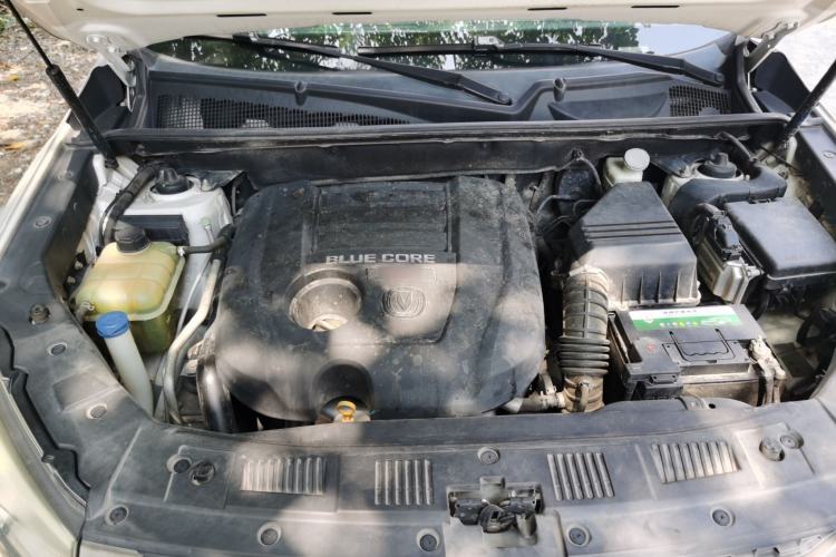Used CHANGAN CS75 2016 1.8T Automatic Elite Model China V Standard Engine Bay Right