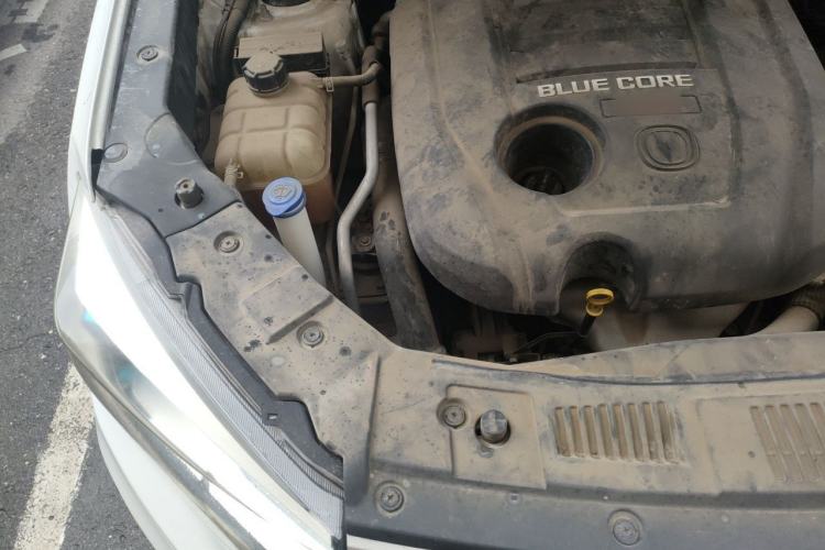 Used CHANGAN CS75 2016 1.8T Automatic Elite Model China V Standard Engine Bay Right