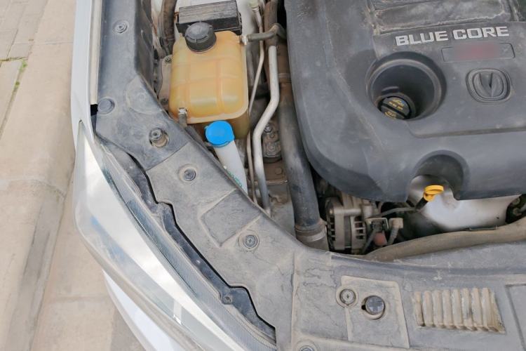 Used CHANGAN CS75 2016 1.8T Automatic Elite Model China V Standard Engine Bay Right