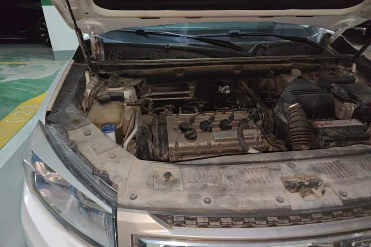 Used CHANGAN CS75 2016 1.8T Automatic Elite Model China IV Standard Engine Bay Right