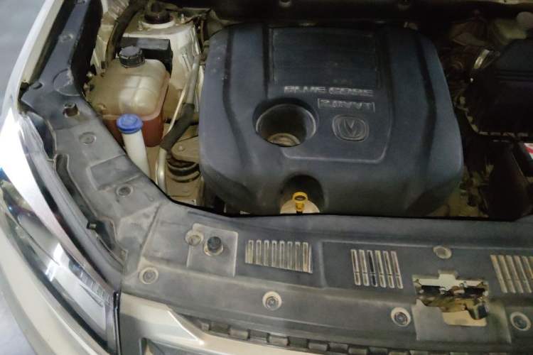 Used CHANGAN CS75 2016 2.0L Manual Luxury Version China V Standard Engine Bay Right