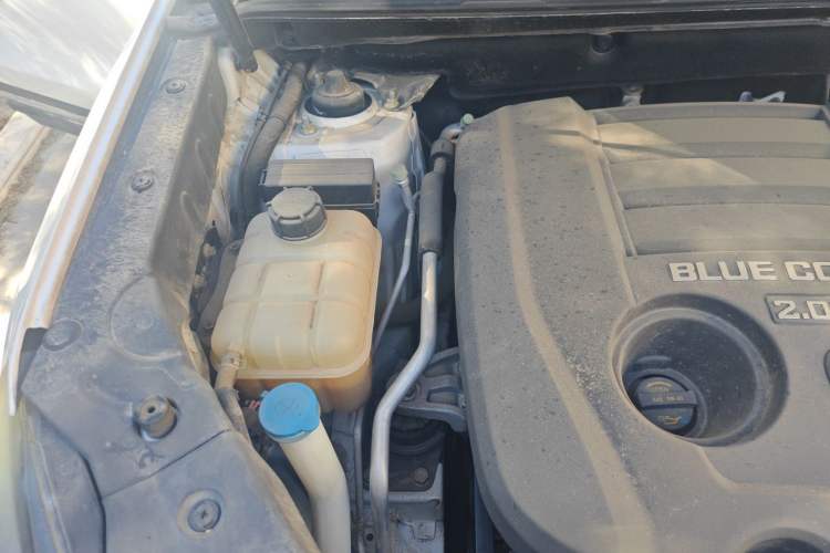 Used CHANGAN CS75 2016 2.0L Manual Luxury Version China V Standard Engine Bay Right