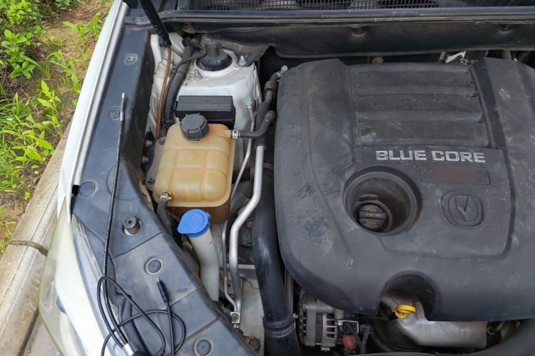 Used CHANGAN CS75 2016 1.8T Automatic Elite Model China V Standard Engine Bay Right