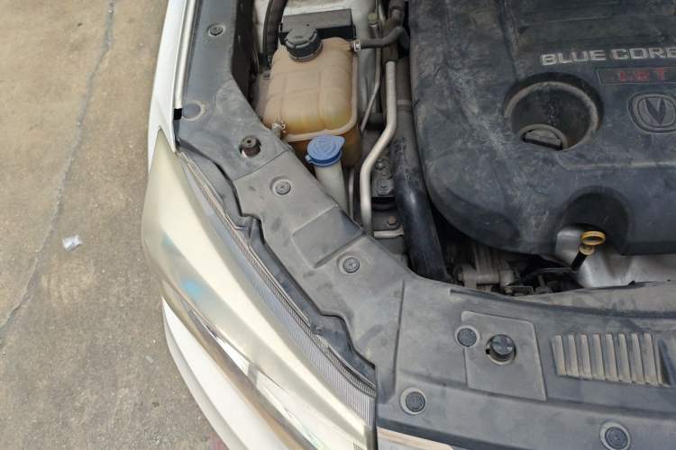 Used CHANGAN CS75 2016 1.8T Automatic Elite Model China V Standard Engine Bay Right