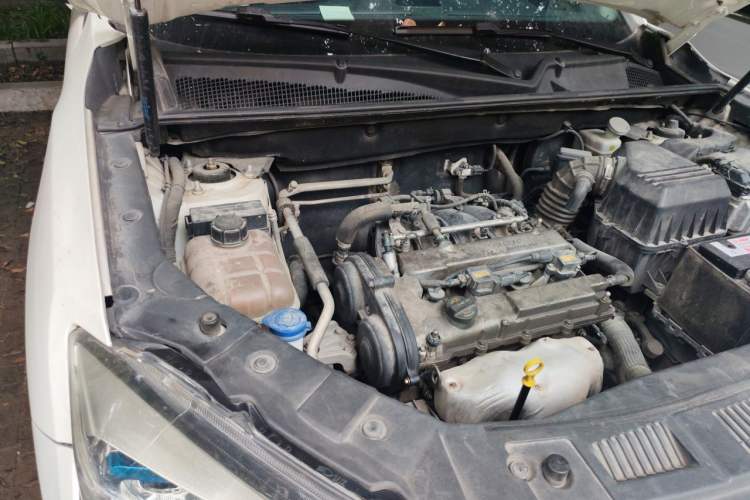 Used CHANGAN CS75 2016 2.0L Manual Luxury Version China IV Standard Engine Bay Right