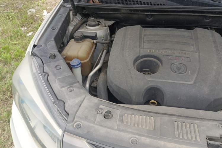 Used CHANGAN CS75 2016 1.8T Automatic Elite Model China IV Standard Engine Bay Right