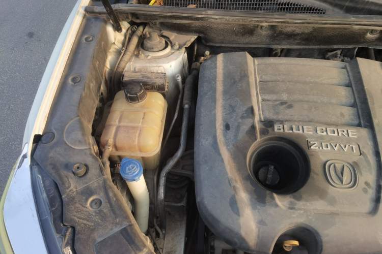 Used CHANGAN CS75 2016 2.0L Manual Leading Version China IV Standard Engine Bay Right
