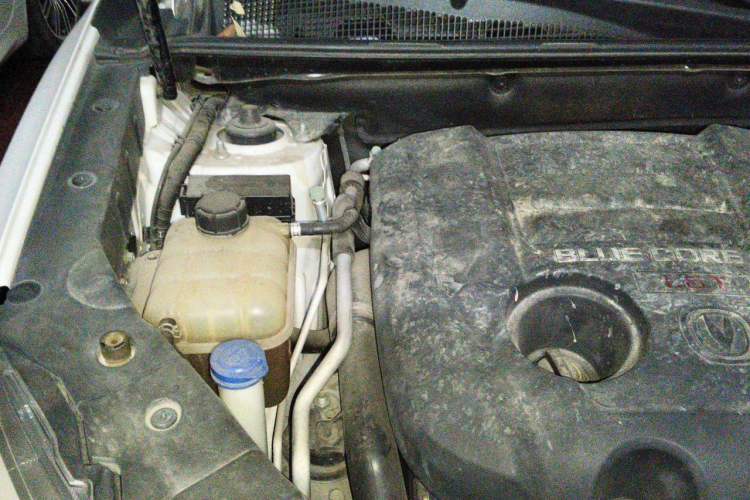 Used CHANGAN CS75 2016 1.8T Automatic Elite Model China V Standard Engine Bay Right