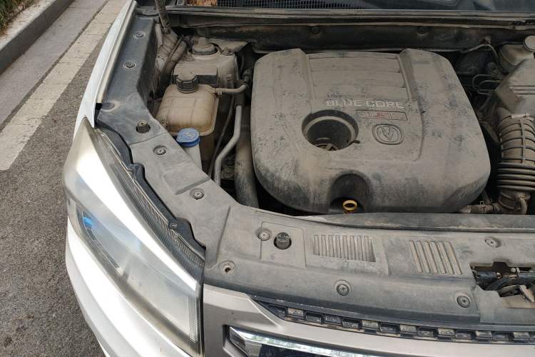 Used CHANGAN CS75 2016 1.8T Automatic Elite Model China V Standard Engine Bay Right