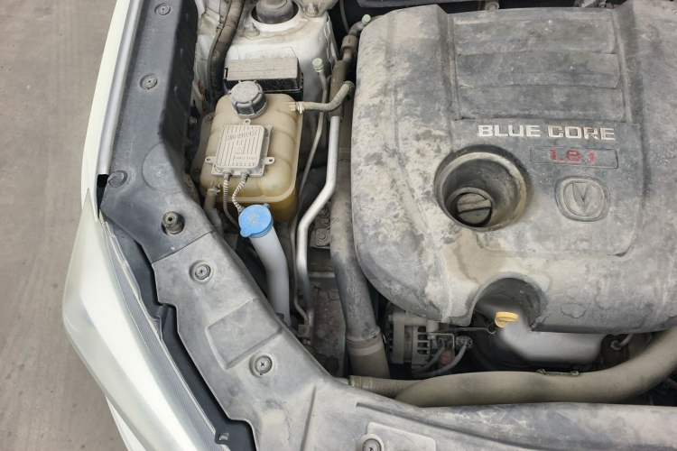 Used CHANGAN CS75 2016 1.8T Automatic Elite Model China V Standard Engine Bay Right