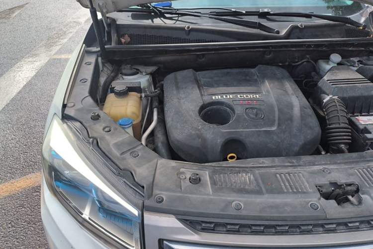 Used CHANGAN CS75 2016 1.8T Automatic Elite Model China V Standard Engine Bay Right