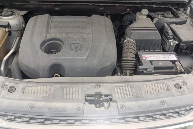 Used CHANGAN CS75 2016 1.8T Automatic Elite Model China IV Standard Engine Bay
