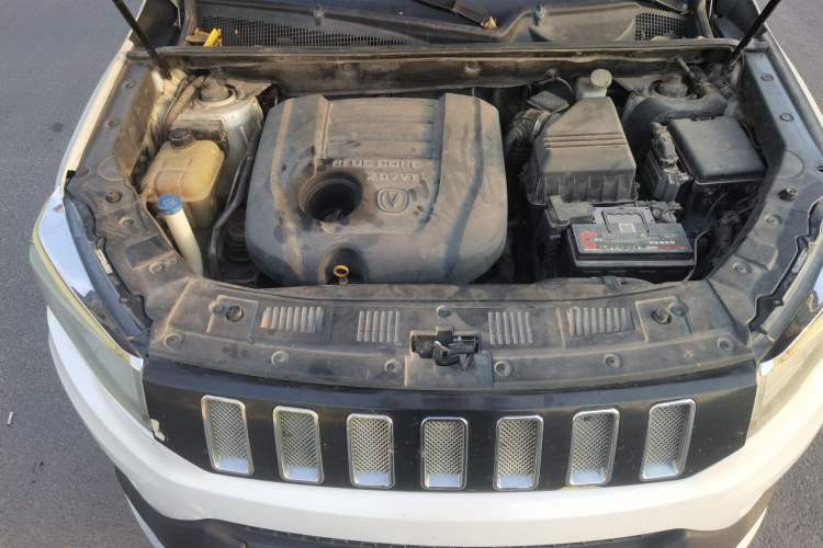 Used CHANGAN CS75 2016 2.0L Manual Leading Version China IV Standard Engine Bay