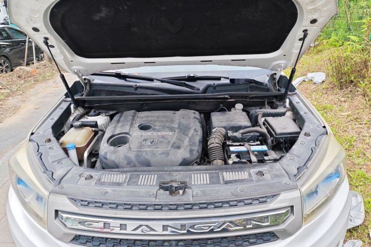 Used CHANGAN CS75 2016 1.5T Manual FENGSHANG Model Engine Bay