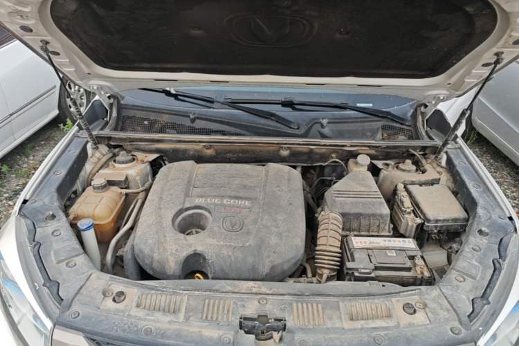 Used CHANGAN CS75 2016 1.8T Automatic Elite Model China IV Standard Engine Bay