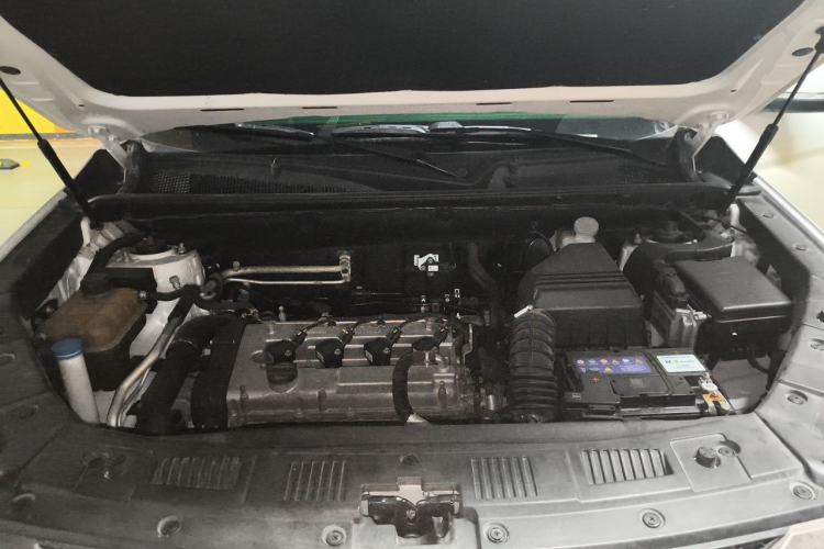 Used CHANGAN CS75 2016 1.8T Automatic Elite Model China V Standard Engine Bay