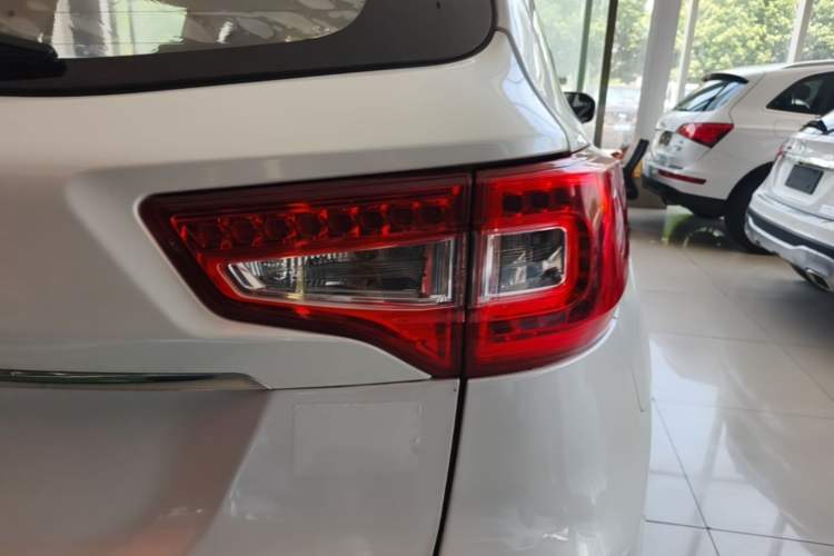 Used CHANGAN CS75 2016 1.8T Automatic Elite Model China V Standard Exterior 3