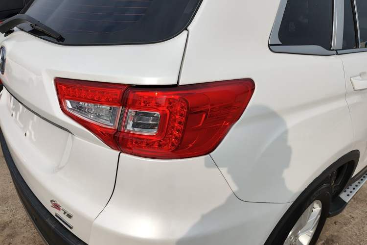 Used CHANGAN CS75 2016 1.8T Automatic Elite Model China V Standard Exterior 3